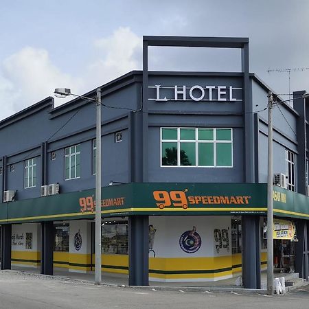 L Hotel Simpang Renggam 外观 照片
