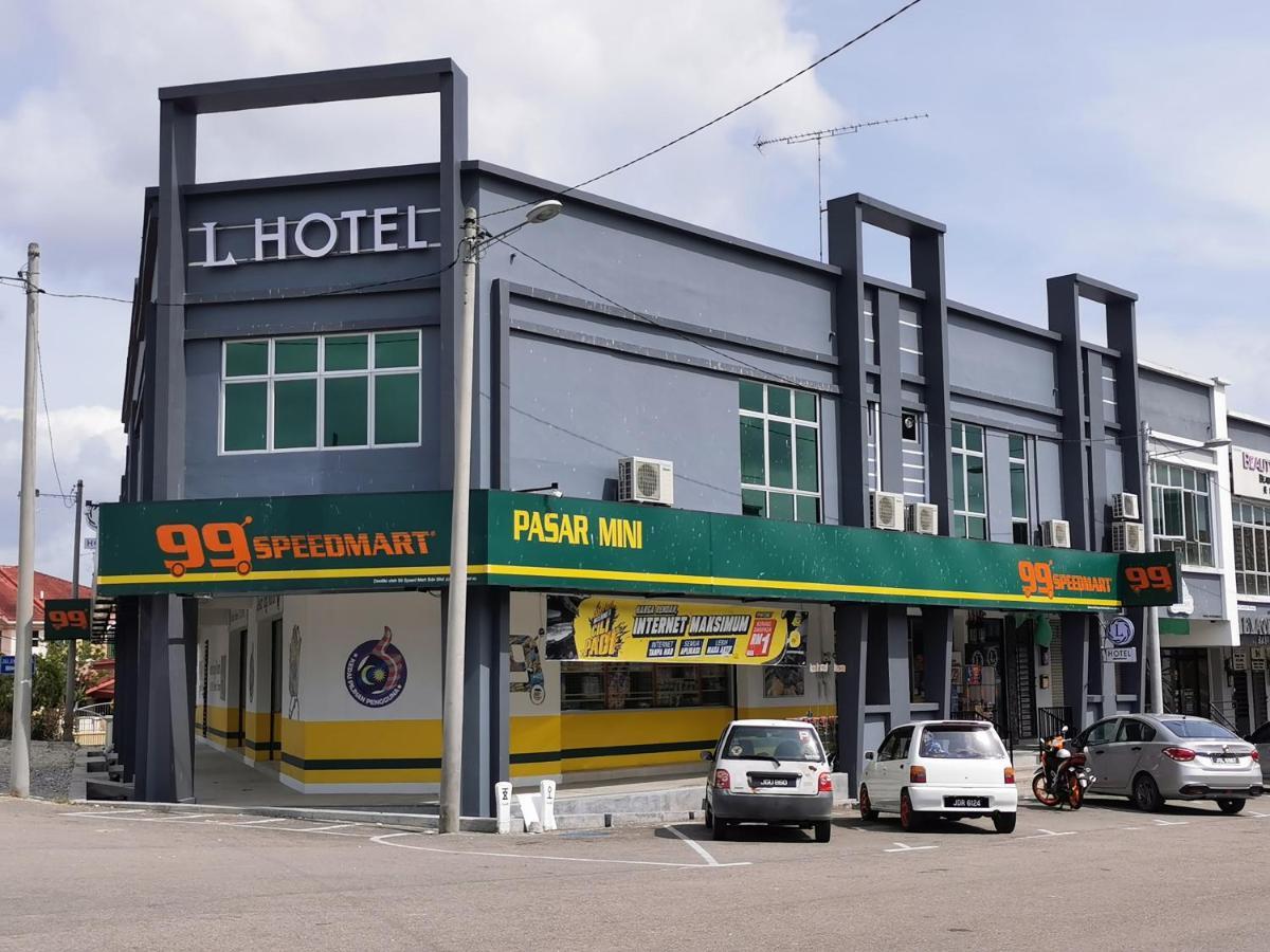 L Hotel Simpang Renggam 外观 照片