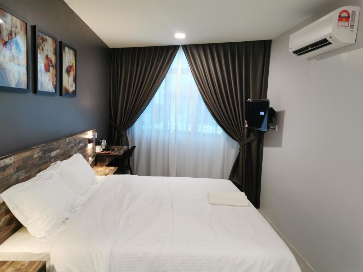 L Hotel Simpang Renggam 外观 照片