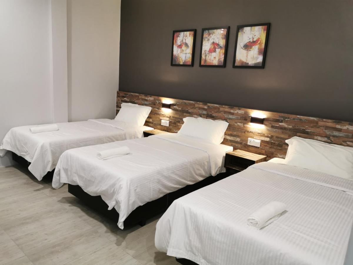 L Hotel Simpang Renggam 外观 照片